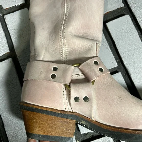 Frye Boots Western Women's Light Pink Heeled Boots 10 - Picture 10 of 10